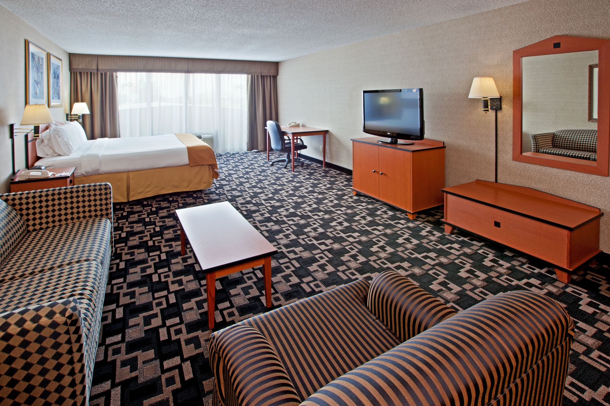 Holiday Inn Express Hotel & Suites Greenwood