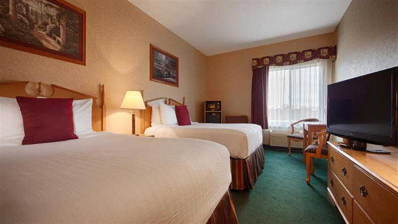 Best Western Plus Howe Inn