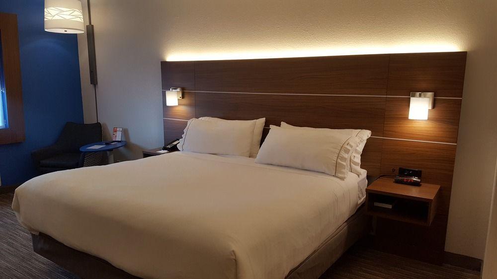 Holiday Inn Express Howe