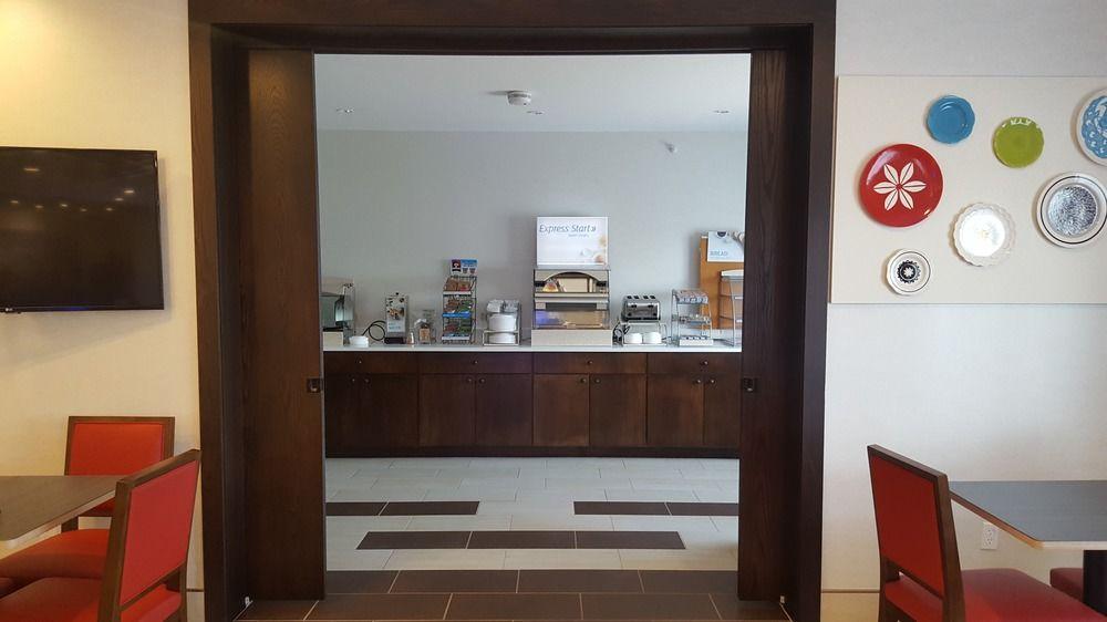 Holiday Inn Express Howe