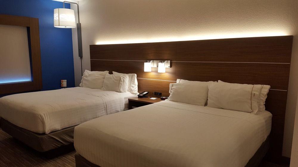 Holiday Inn Express Howe