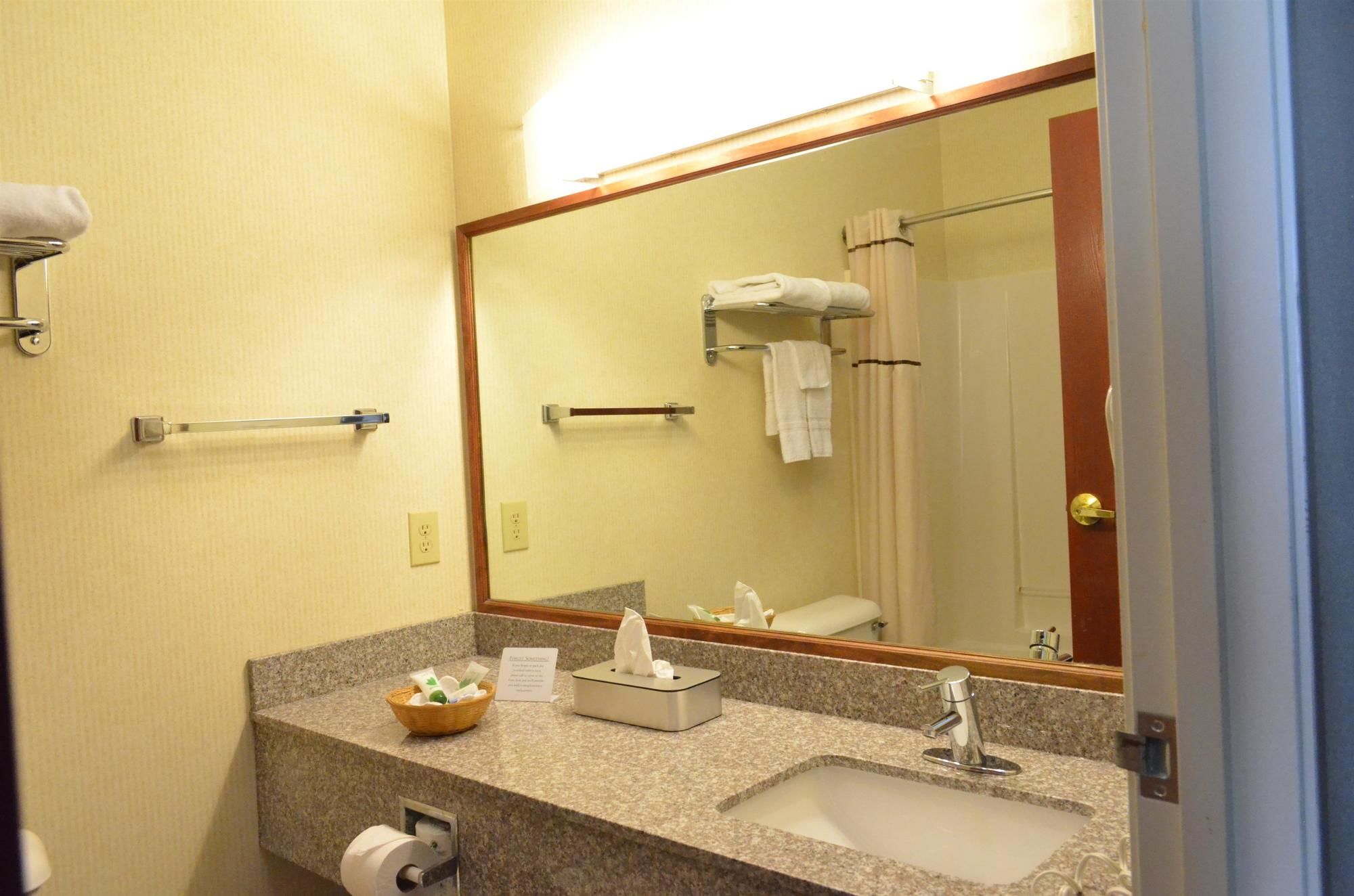 Quality Suites Indianapolis