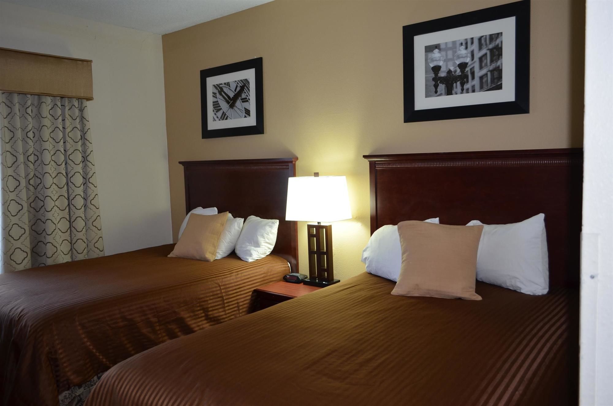 Quality Suites Indianapolis