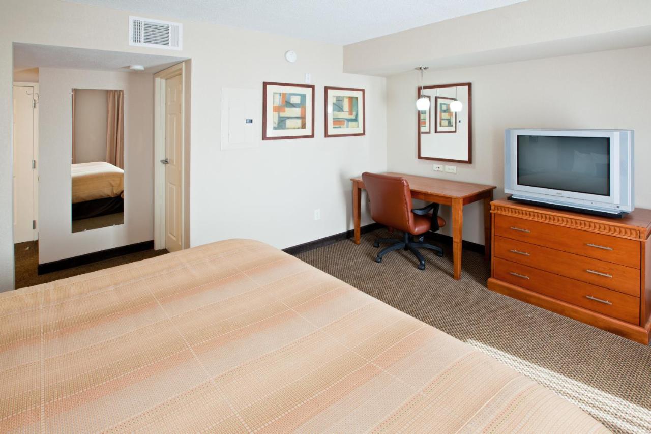 Candlewood Suites Indianapolis Downtown Medical District