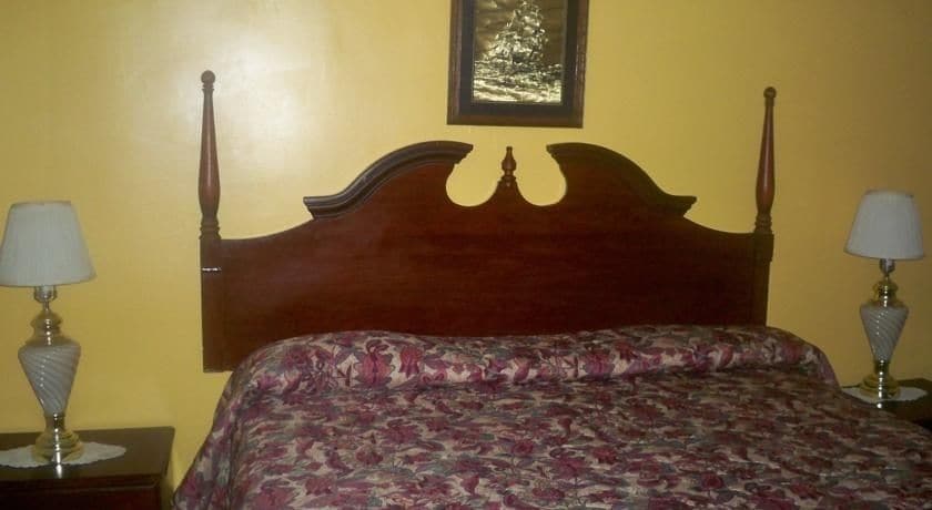Catalina Airport Motel