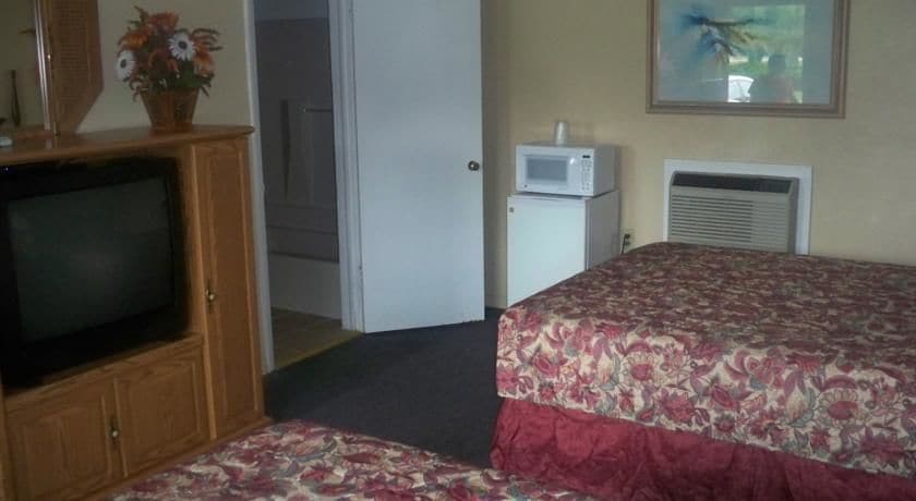 Catalina Airport Motel