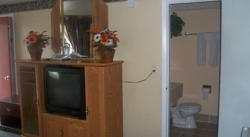 Catalina Airport Motel