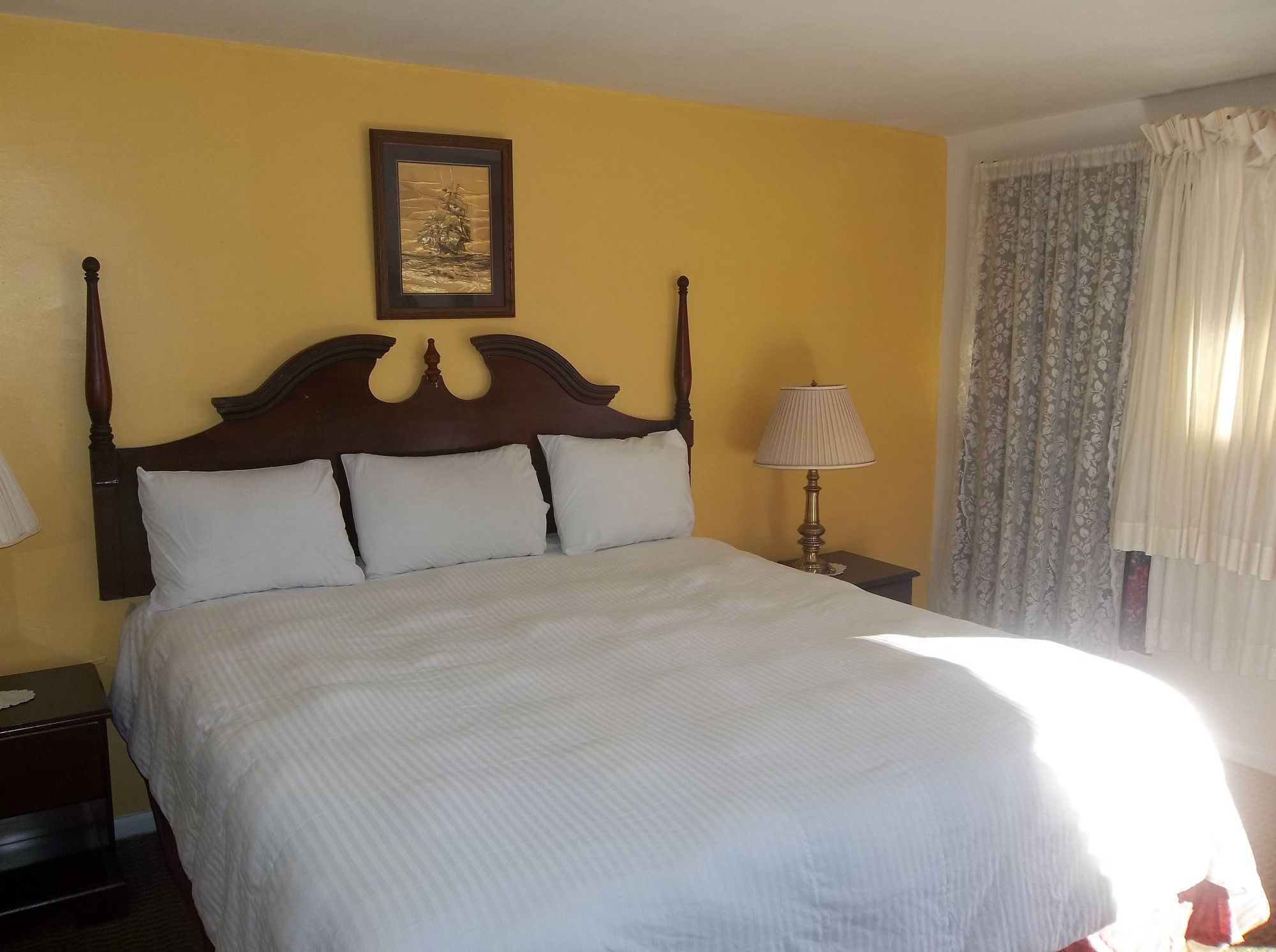Catalina Airport Motel