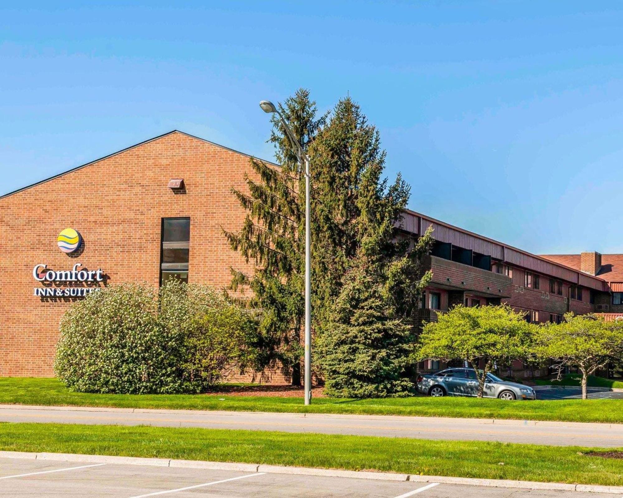 Comfort Inn & Suites North at the Pyramids