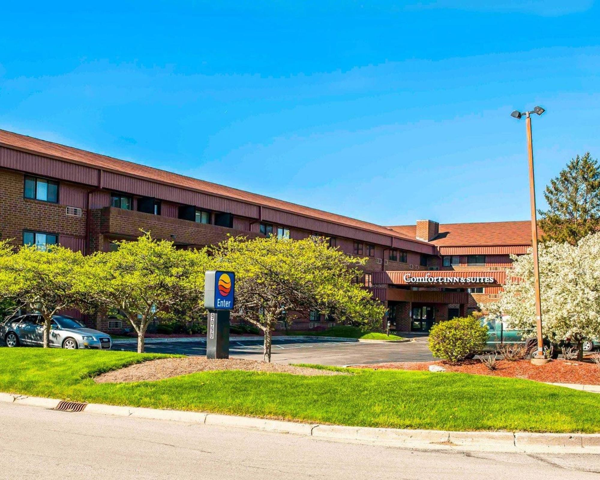 Comfort Inn & Suites North at the Pyramids