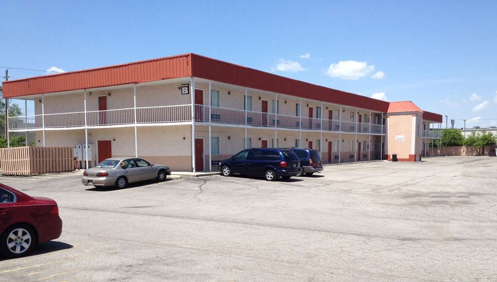 Country Hearth Inn & Suites - Indianapolis