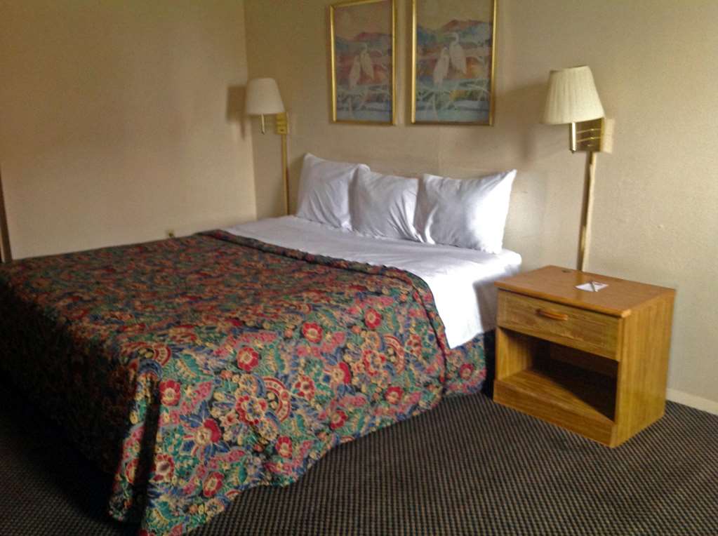 Country Hearth Inn & Suites - Indianapolis