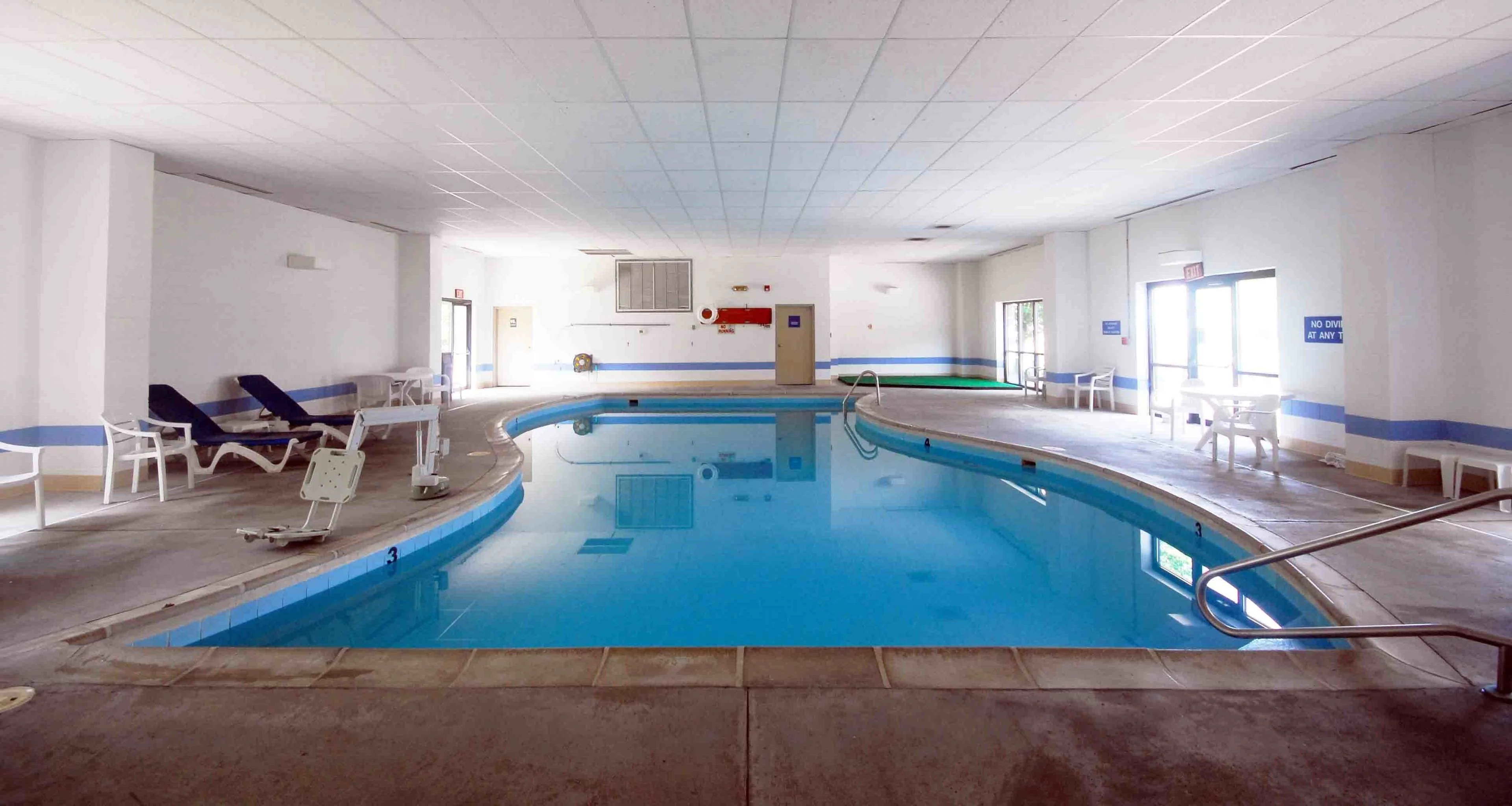 Days Inn & Suites by Wyndham Northwest Indianapolis