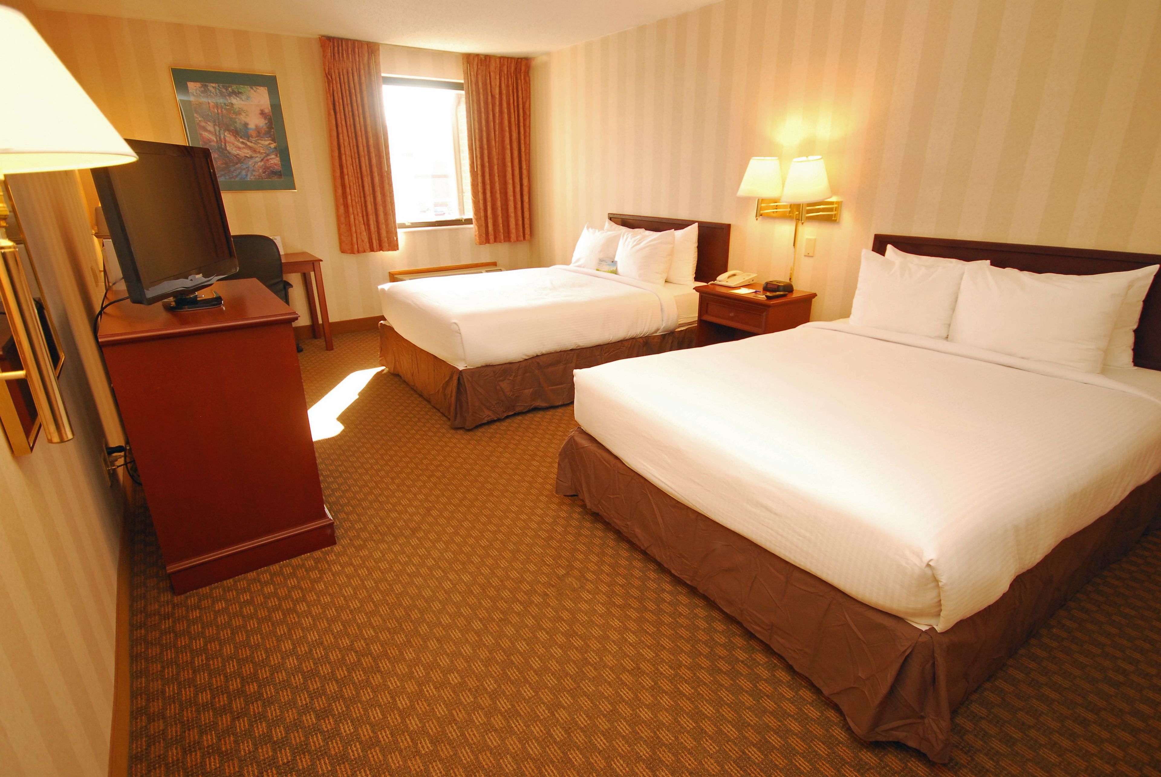 Days Inn & Suites by Wyndham Northwest Indianapolis