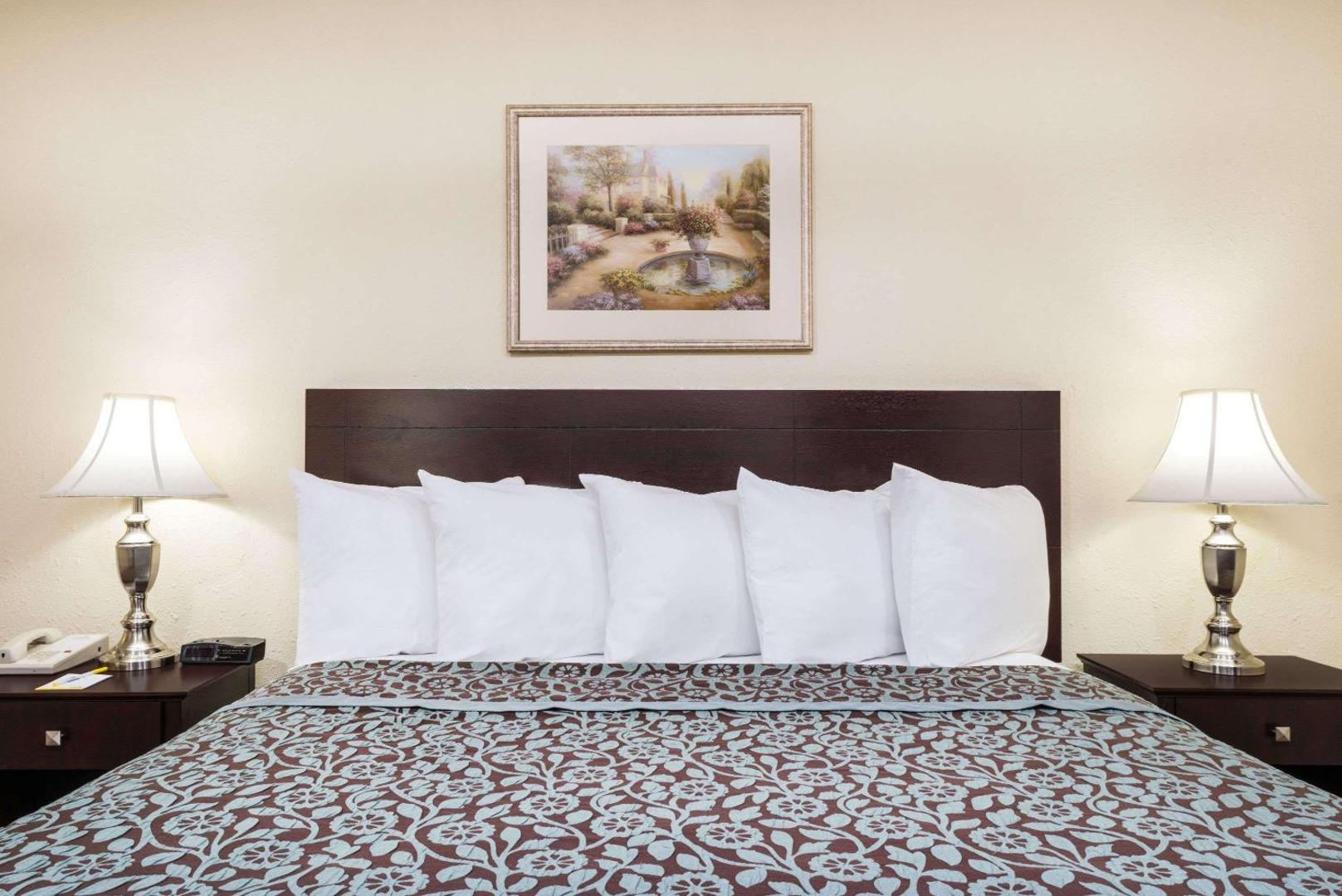 Days Inn by Wyndham Indianapolis Northeast