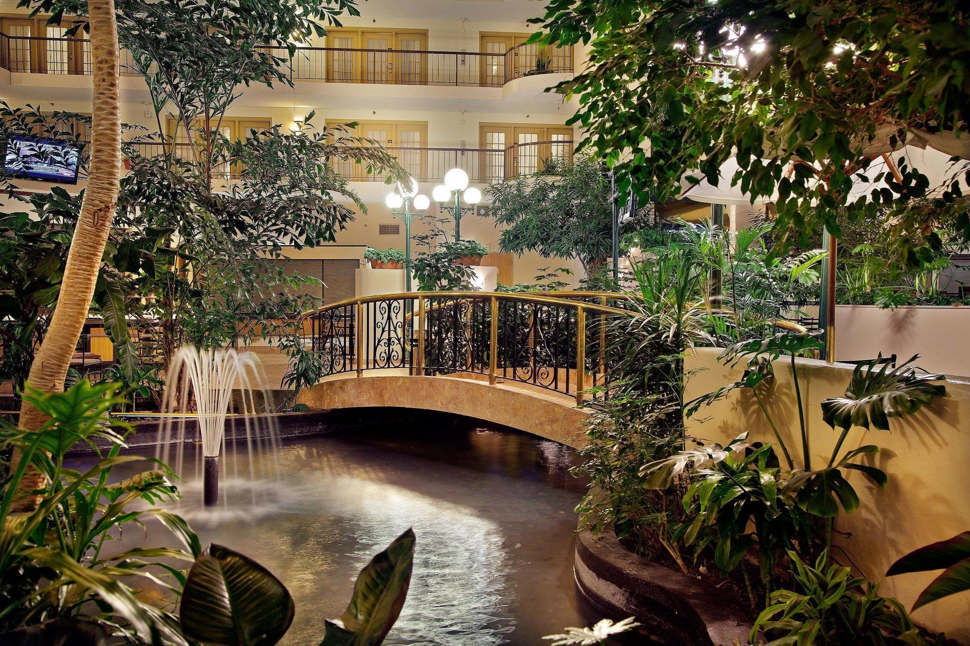 Embassy Suites by Hilton Indianapolis North