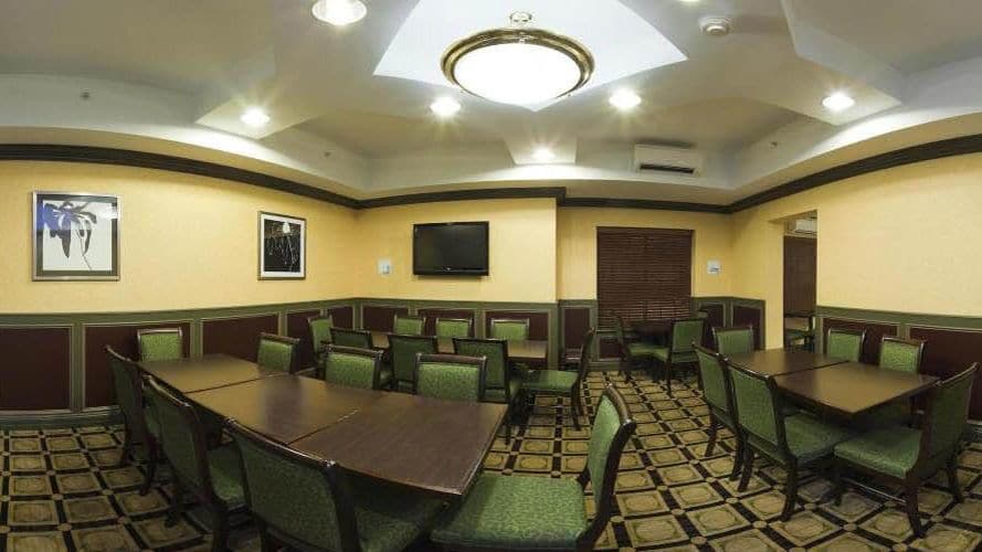 Holiday Inn Express Indianapolis - East