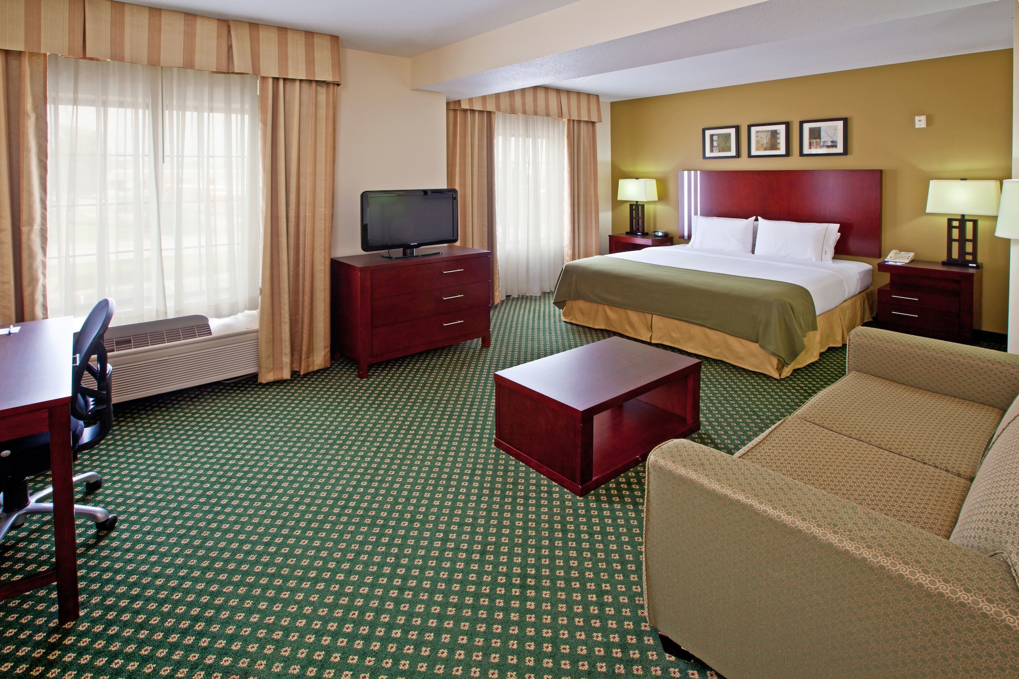Holiday Inn Express Indianapolis - East
