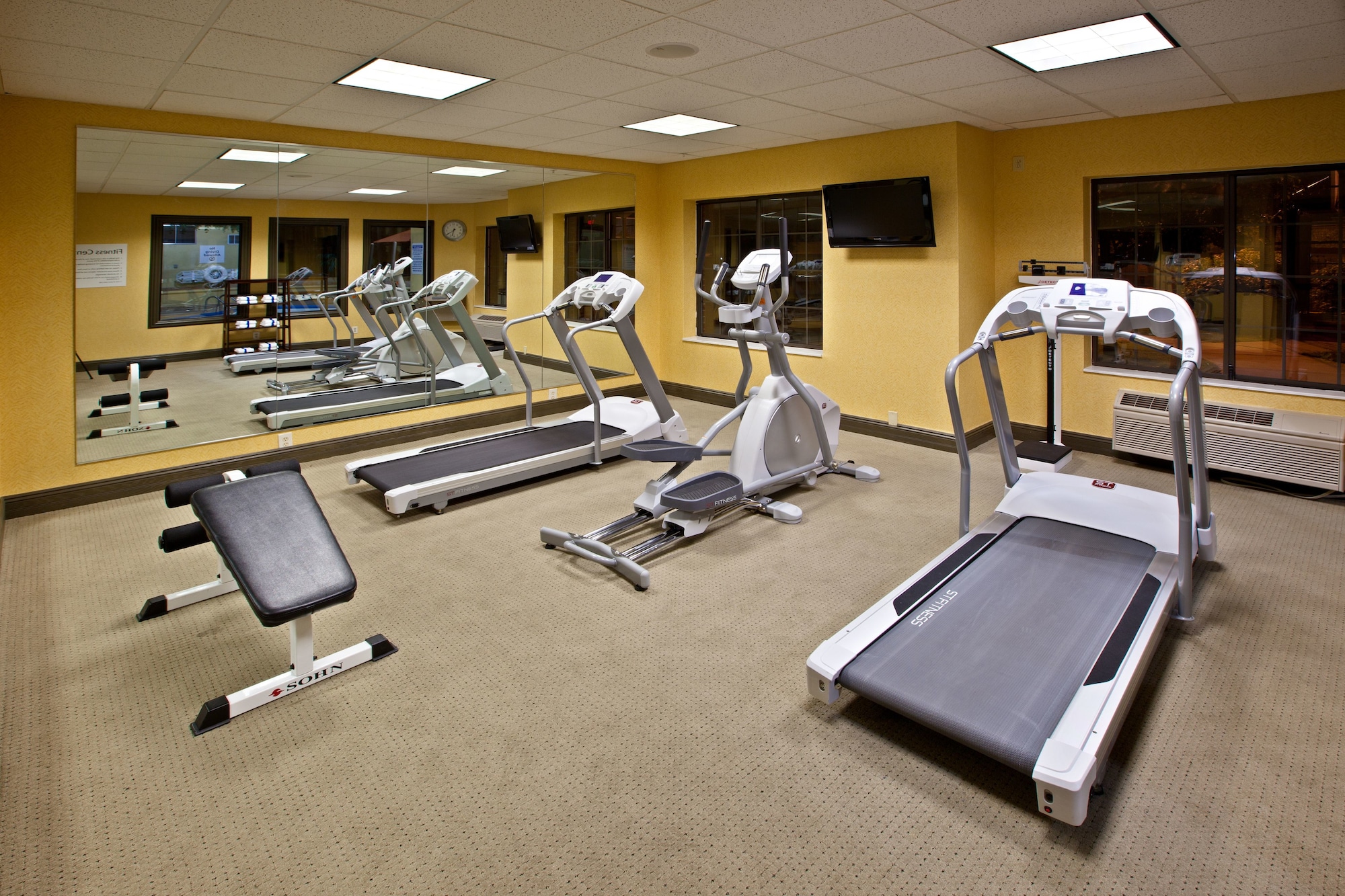 Holiday Inn Express Indianapolis - East