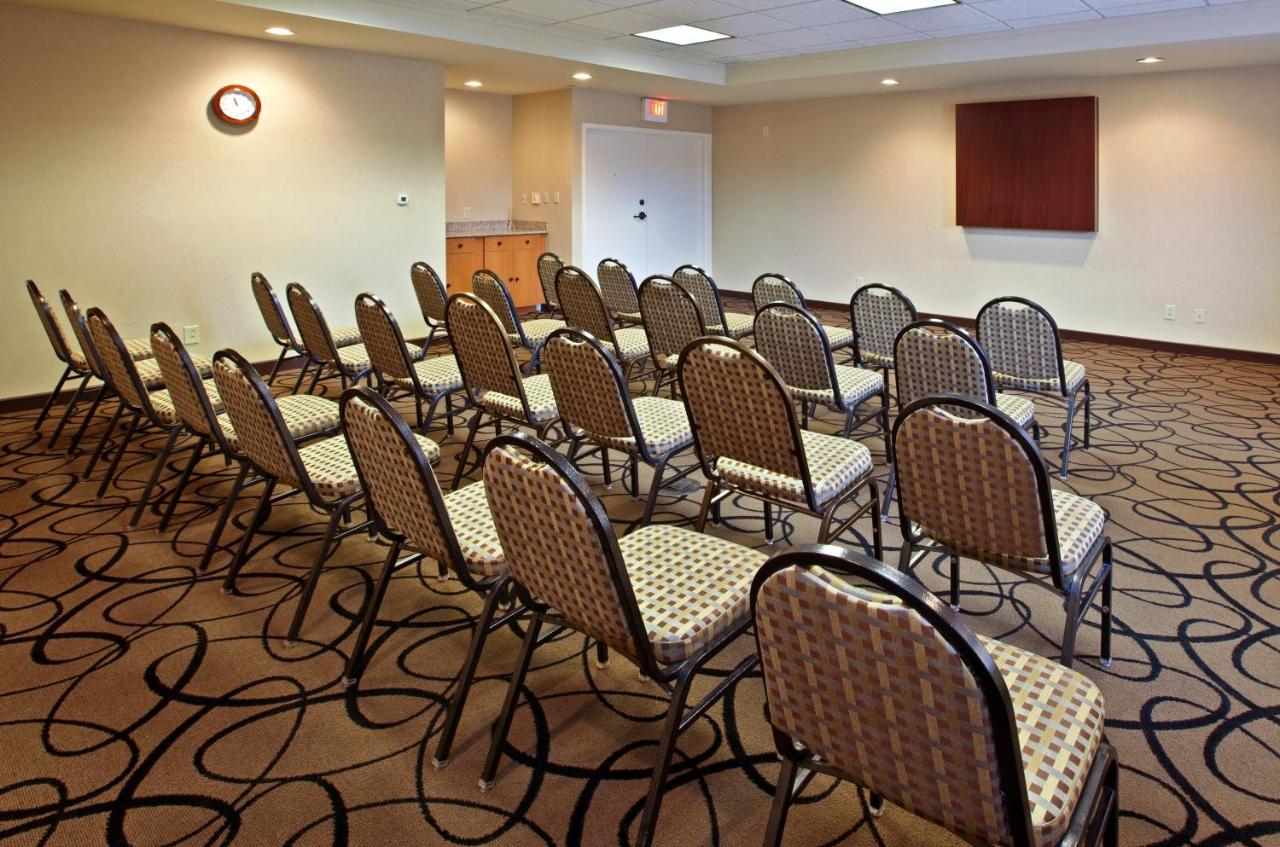 Holiday Inn Express Indianapolis South