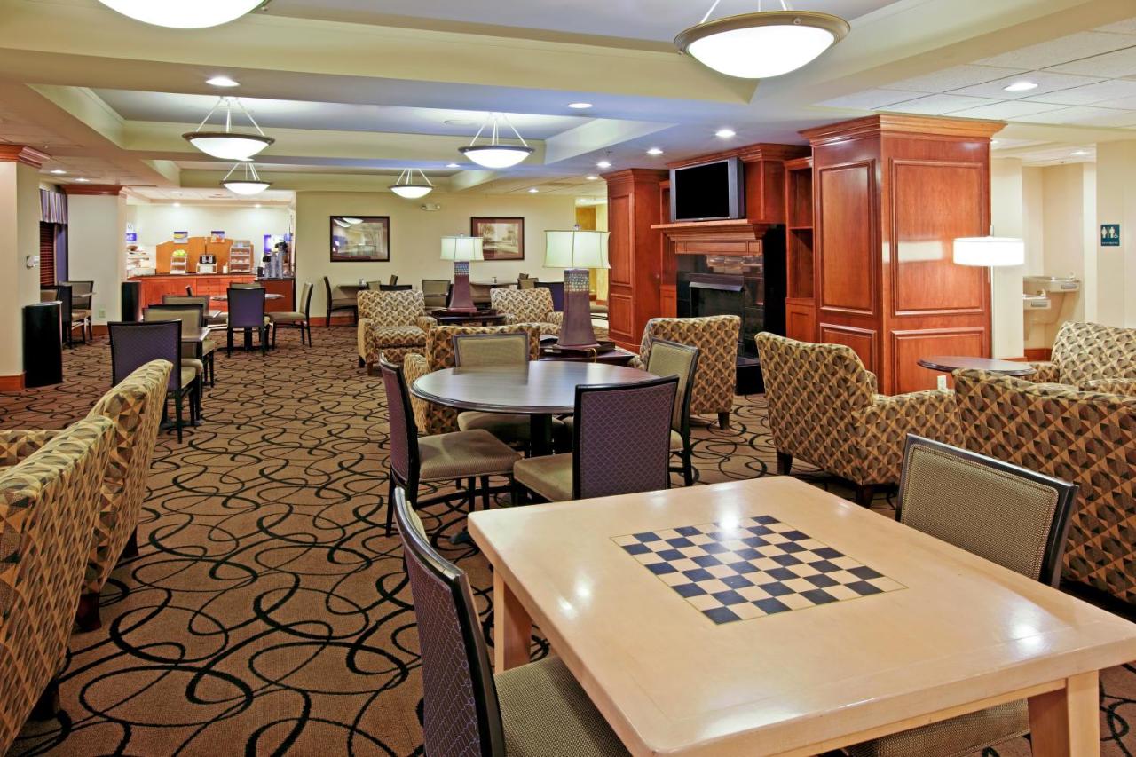 Holiday Inn Express Indianapolis South