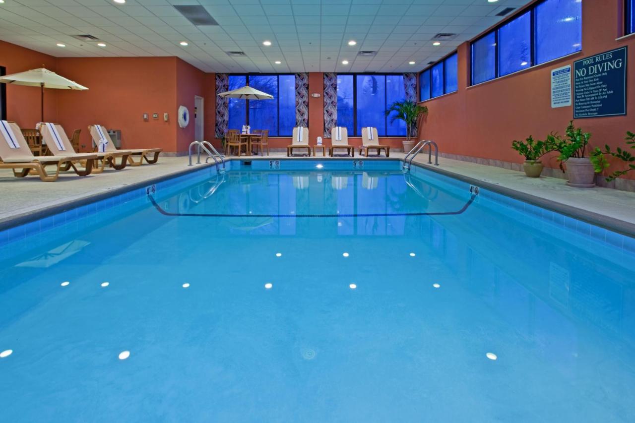 Holiday Inn Express Indianapolis South