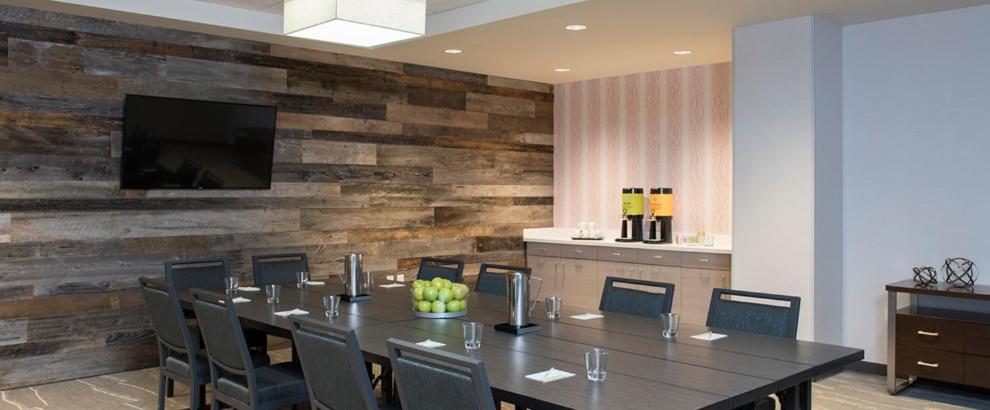 Home2 Suites by Hilton Indianapolis Downtown