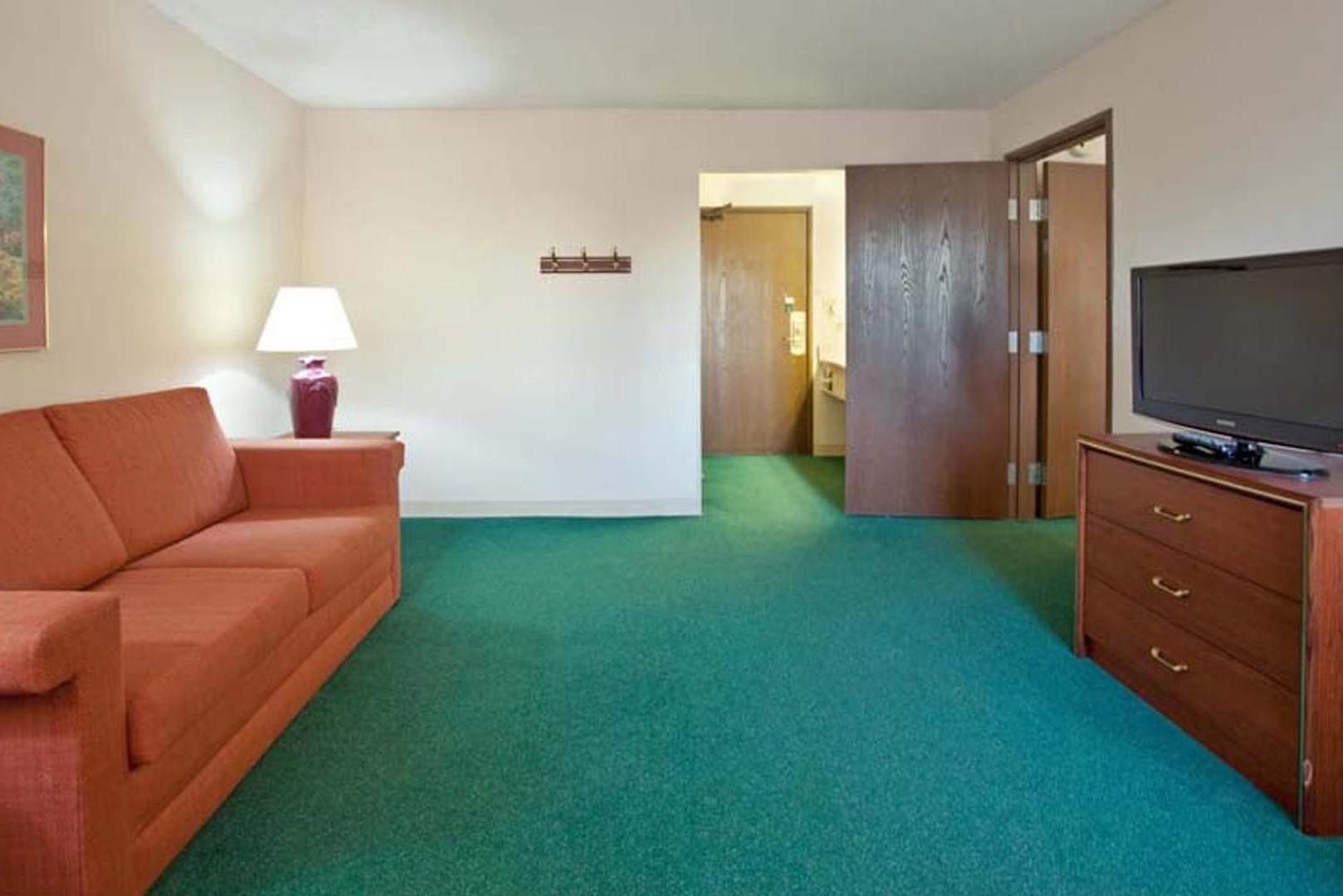 Norwood Inn & Suites Indianapolis