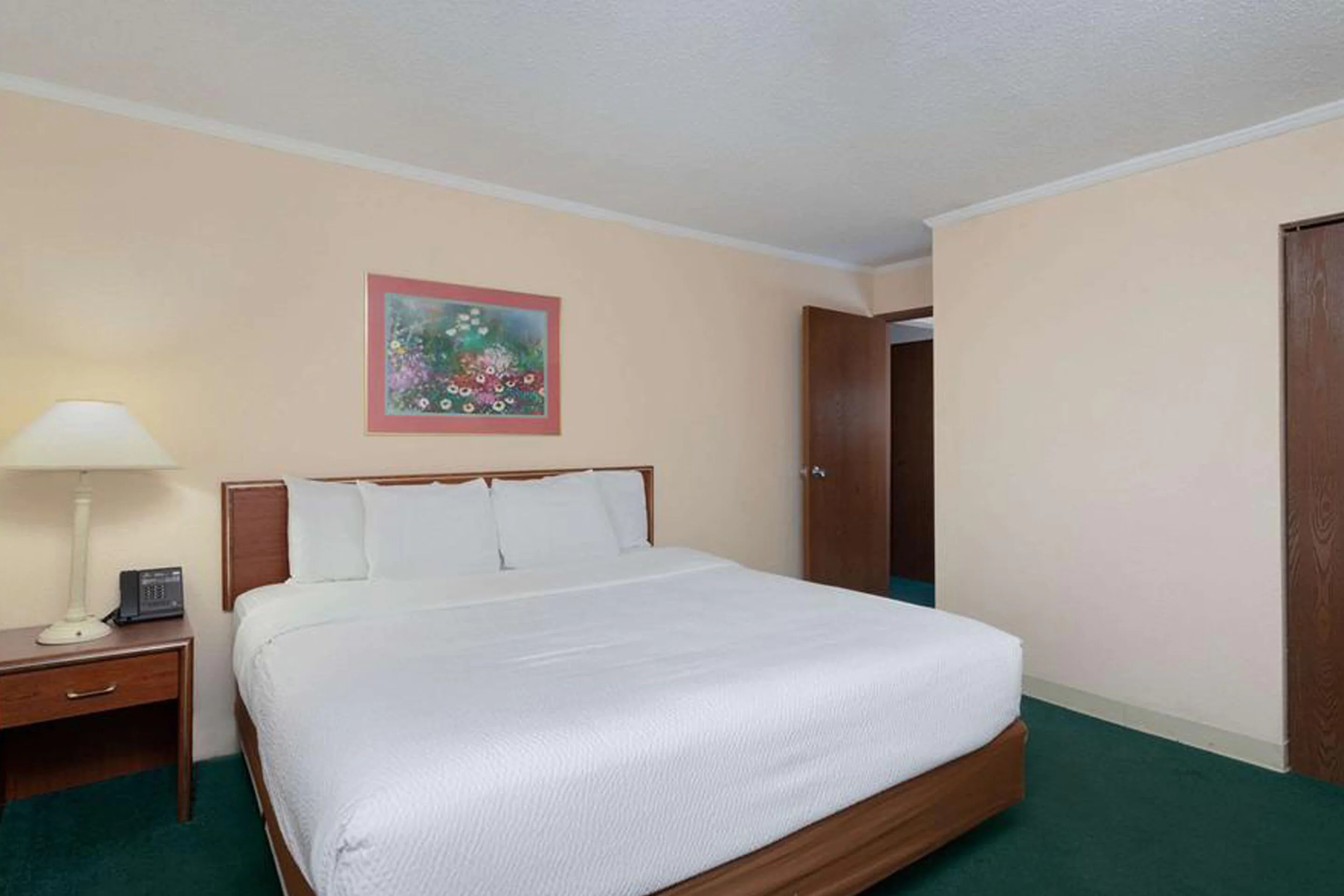 Norwood Inn & Suites Indianapolis