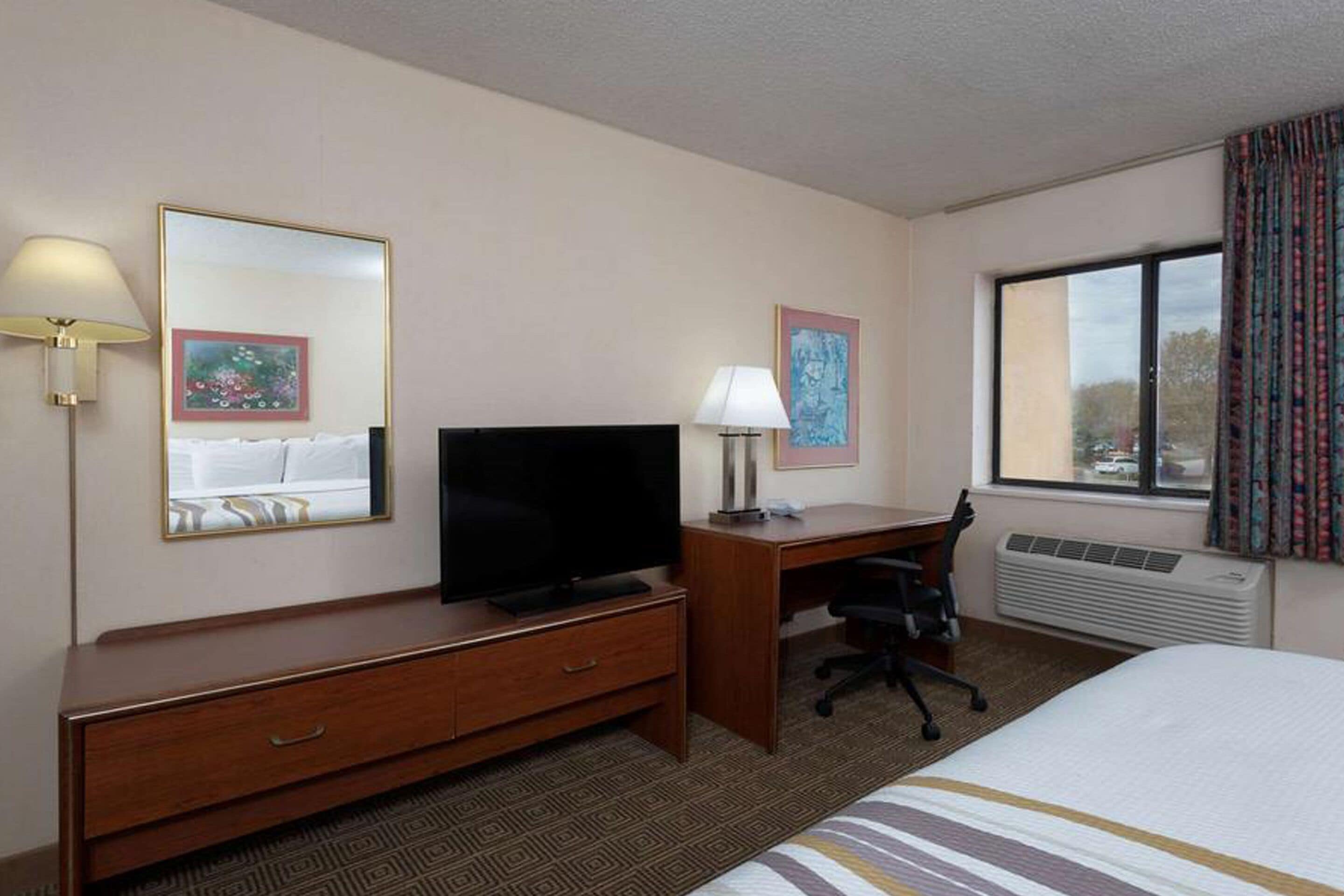 Norwood Inn & Suites Indianapolis