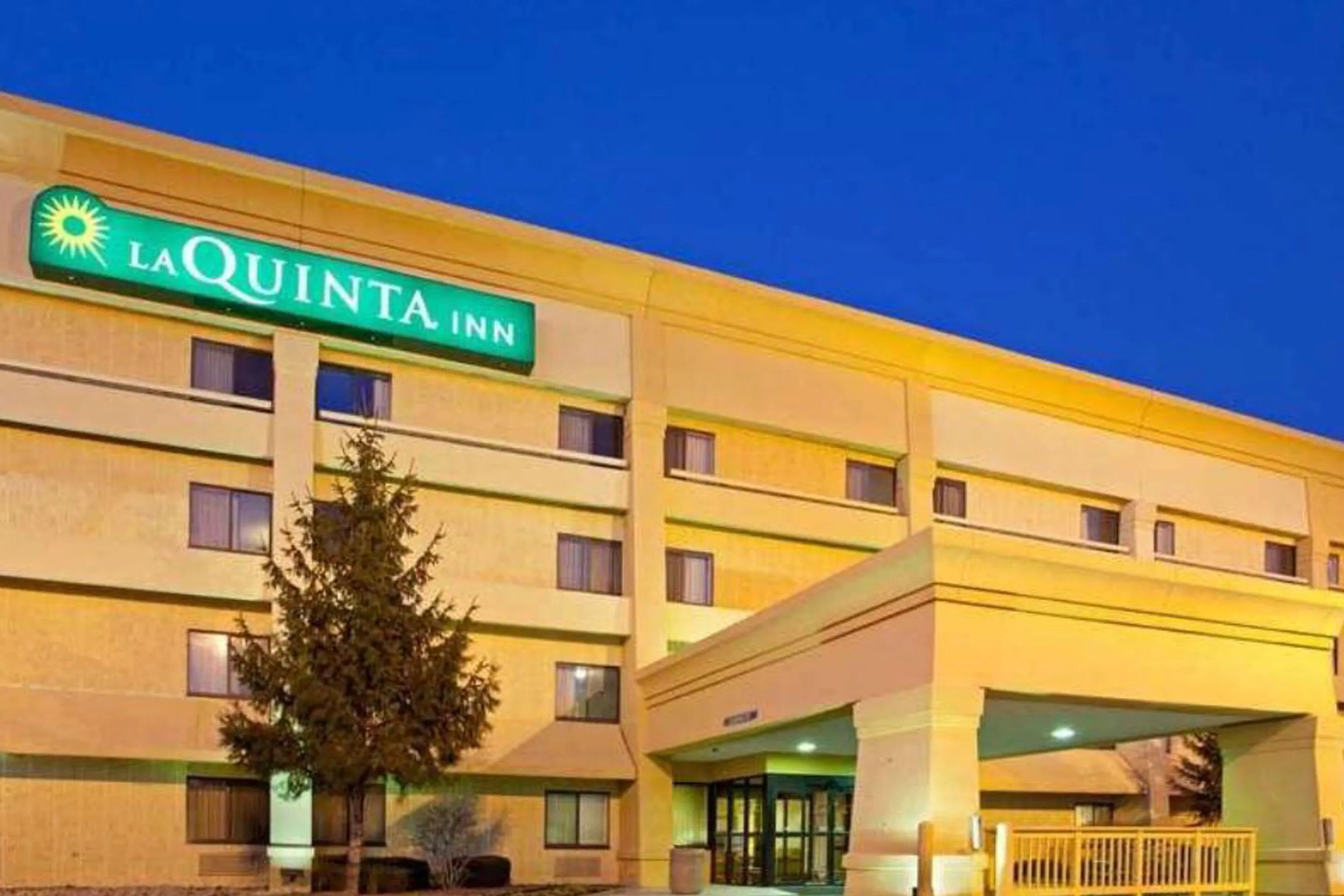 Norwood Inn & Suites Indianapolis