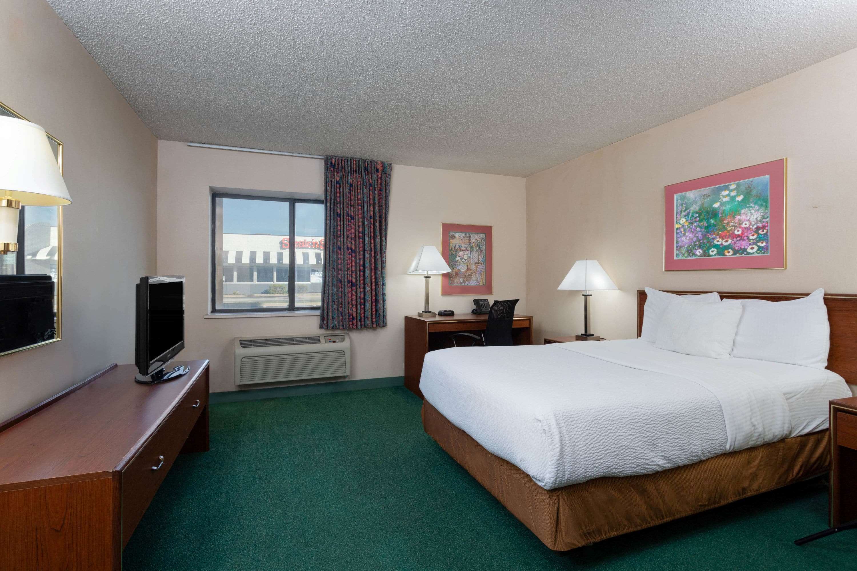 Norwood Inn & Suites Indianapolis