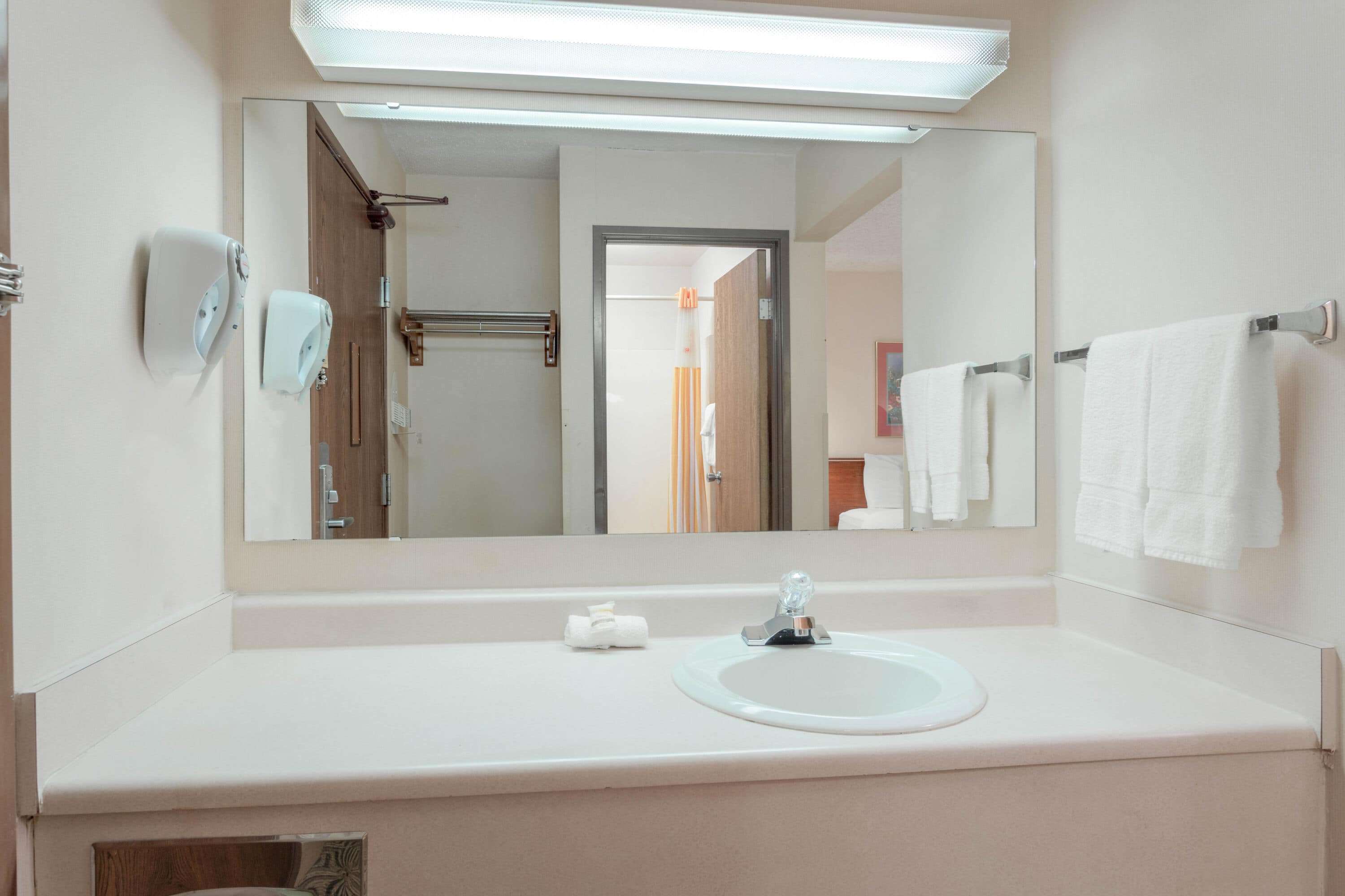 Norwood Inn & Suites Indianapolis
