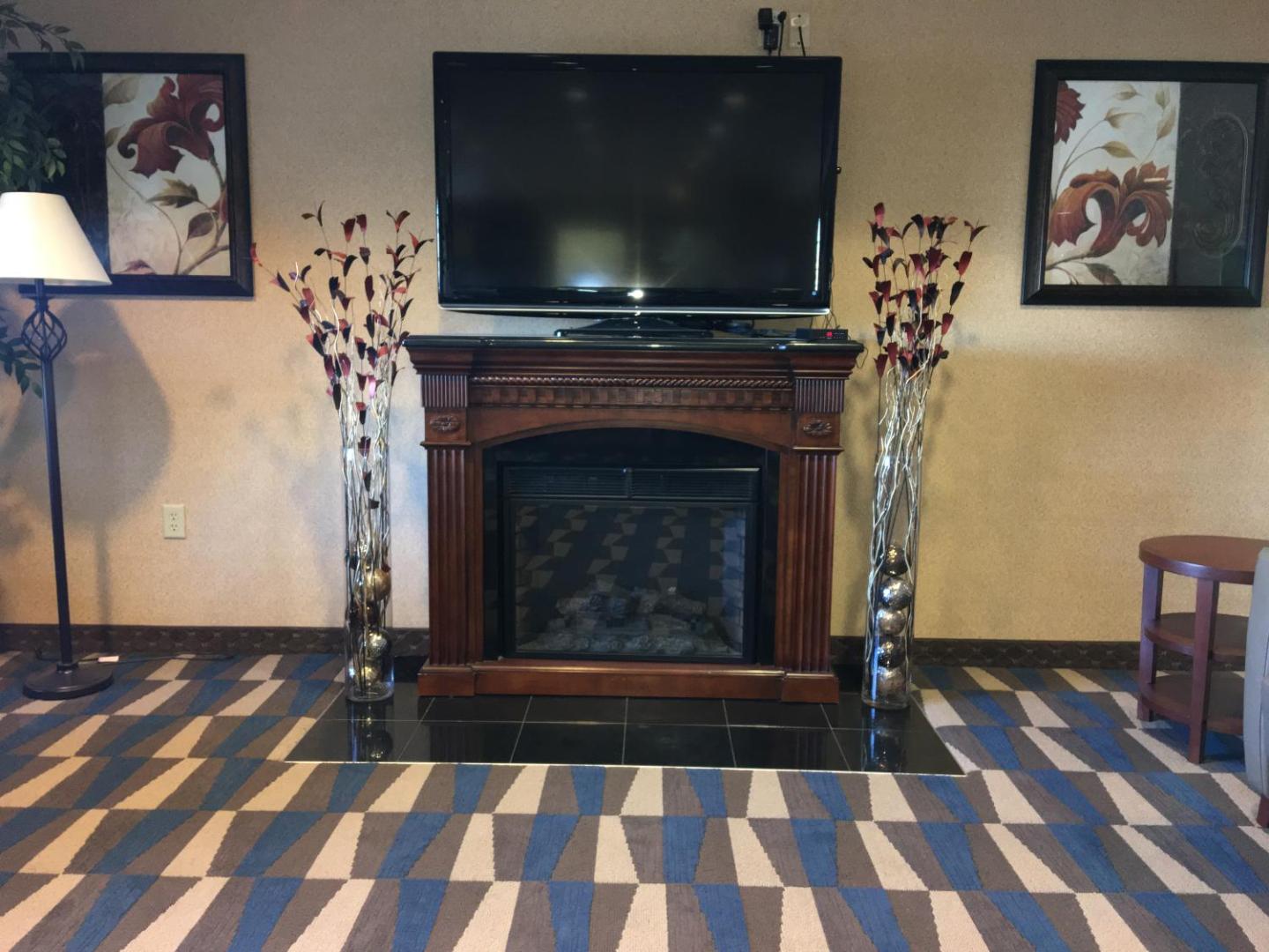 Microtel Inn & Suites by Wyndham Indianapolis Airport