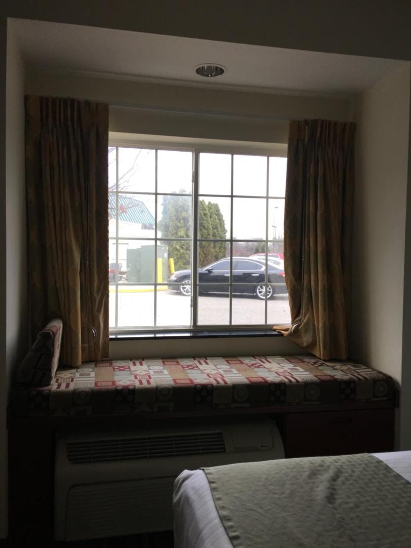 Microtel Inn & Suites by Wyndham Indianapolis Airport
