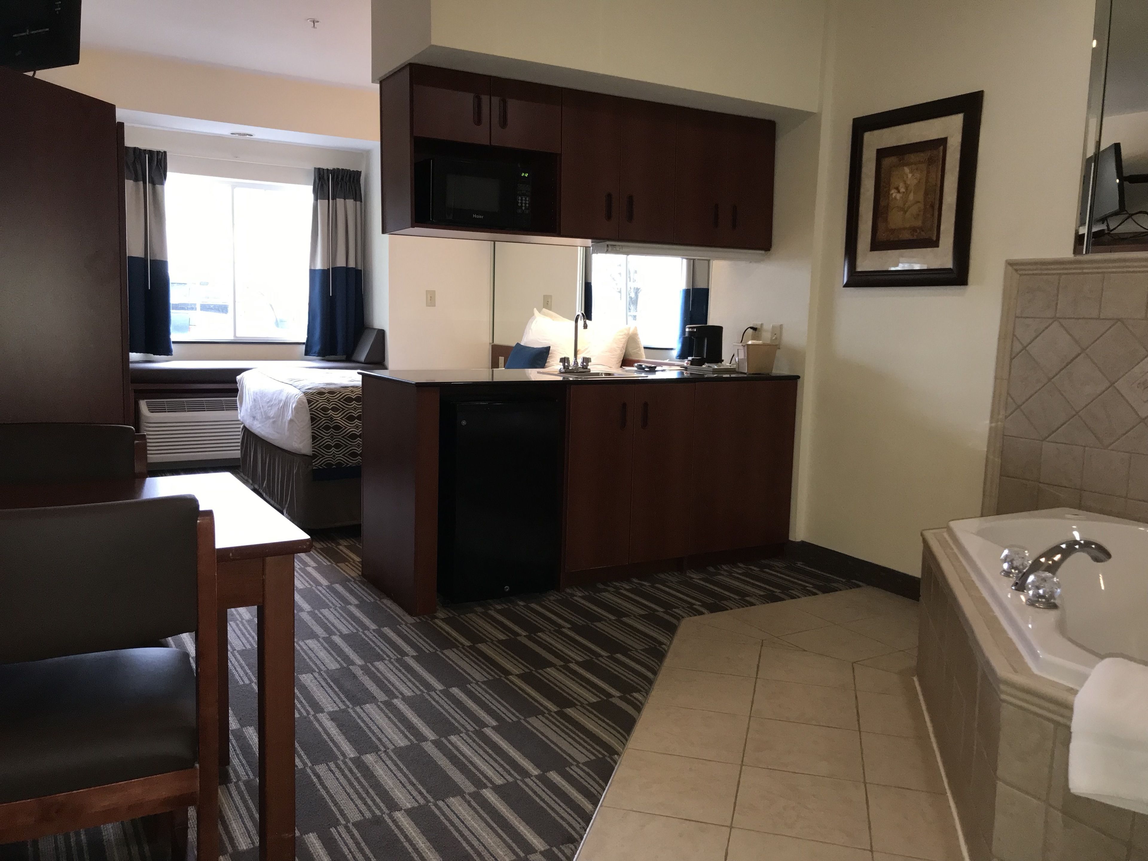 Microtel Inn & Suites by Wyndham Indianapolis Airport