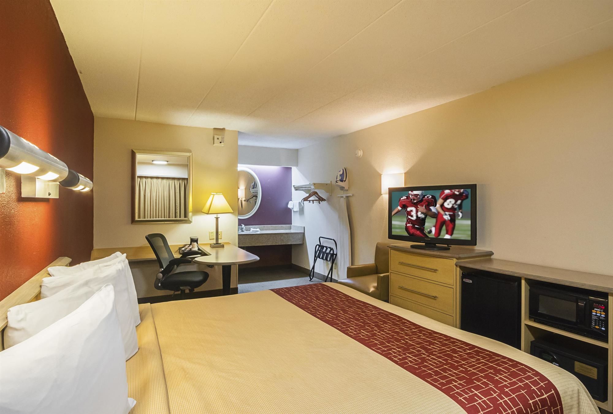 Red Roof Inn Indianapolis North - College Park