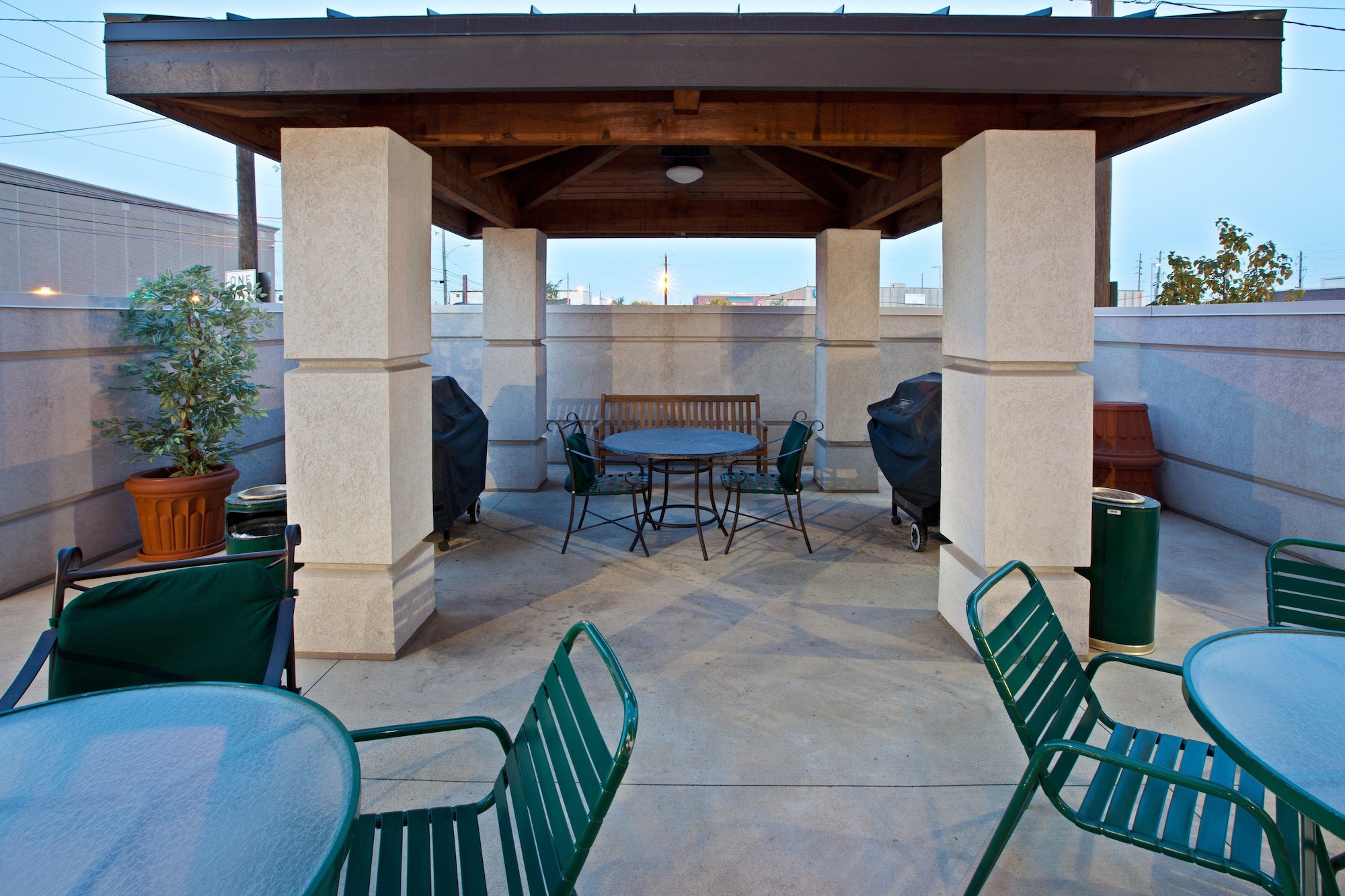 Staybridge Suites Indianapolis Downtown - Convention Center