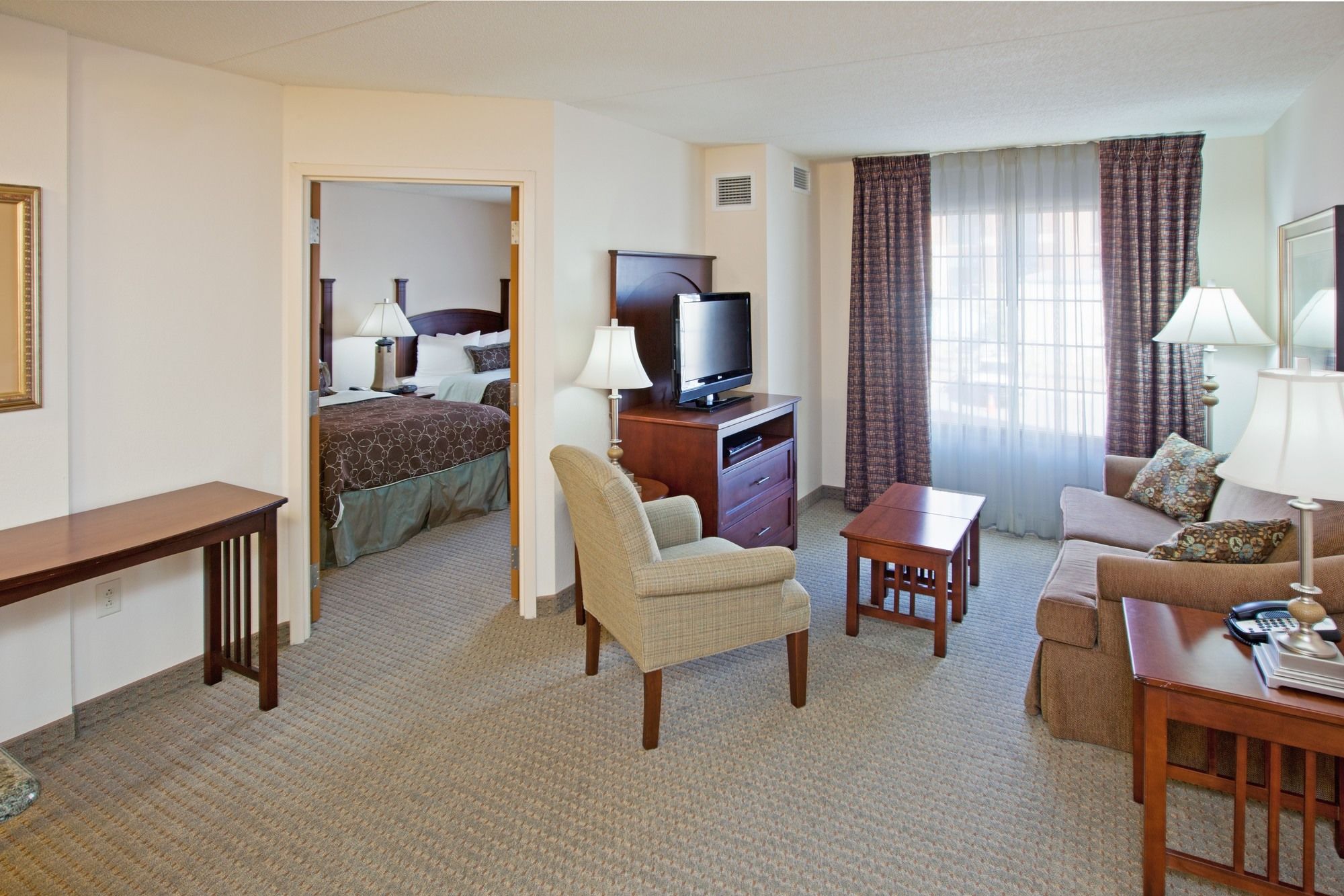 Staybridge Suites Indianapolis Downtown - Convention Center