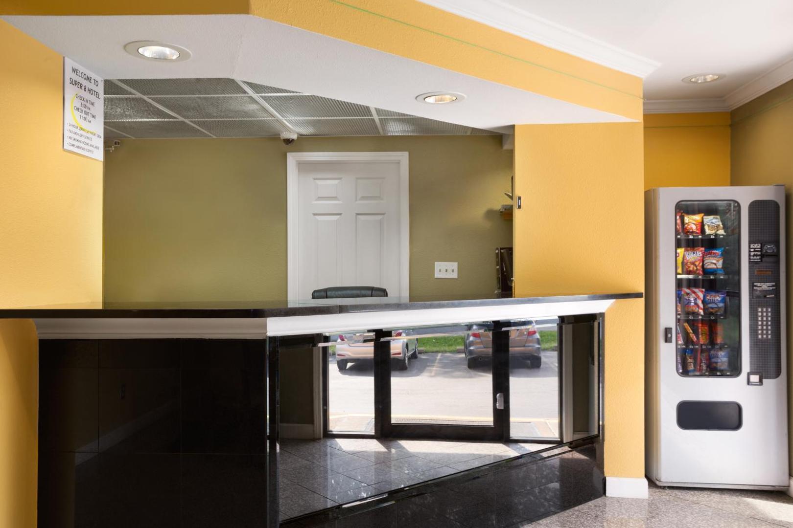 Super 8 by Wyndham Indianapolis