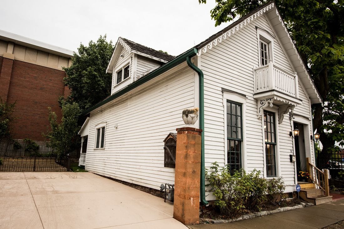 Villa on Meridian - Carriage House