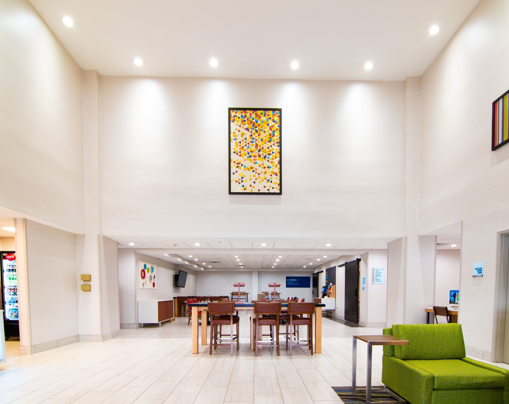 Holiday Inn Express & Suites Indianapolis Northwest