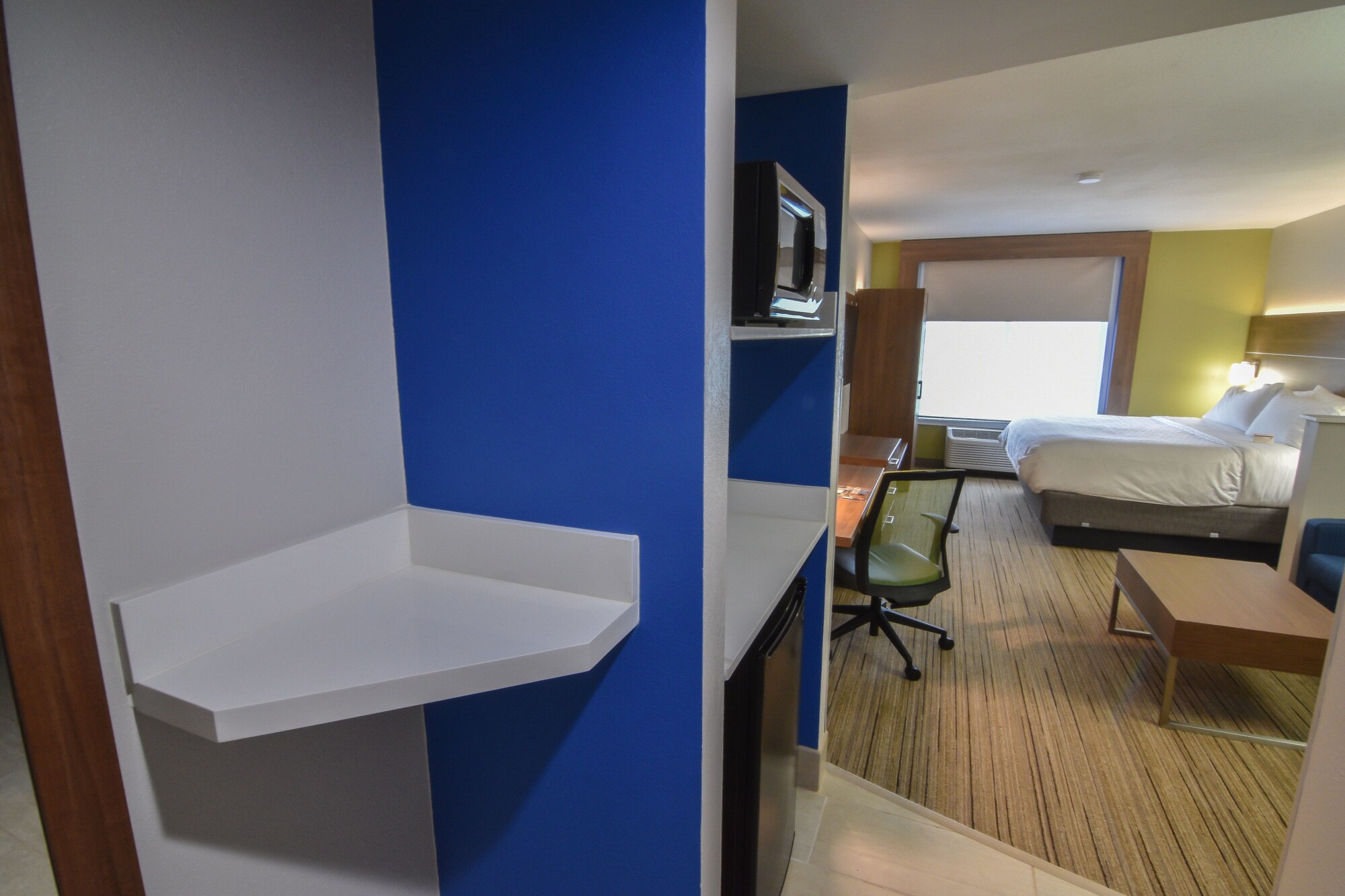Holiday Inn Express & Suites Indianapolis Northwest