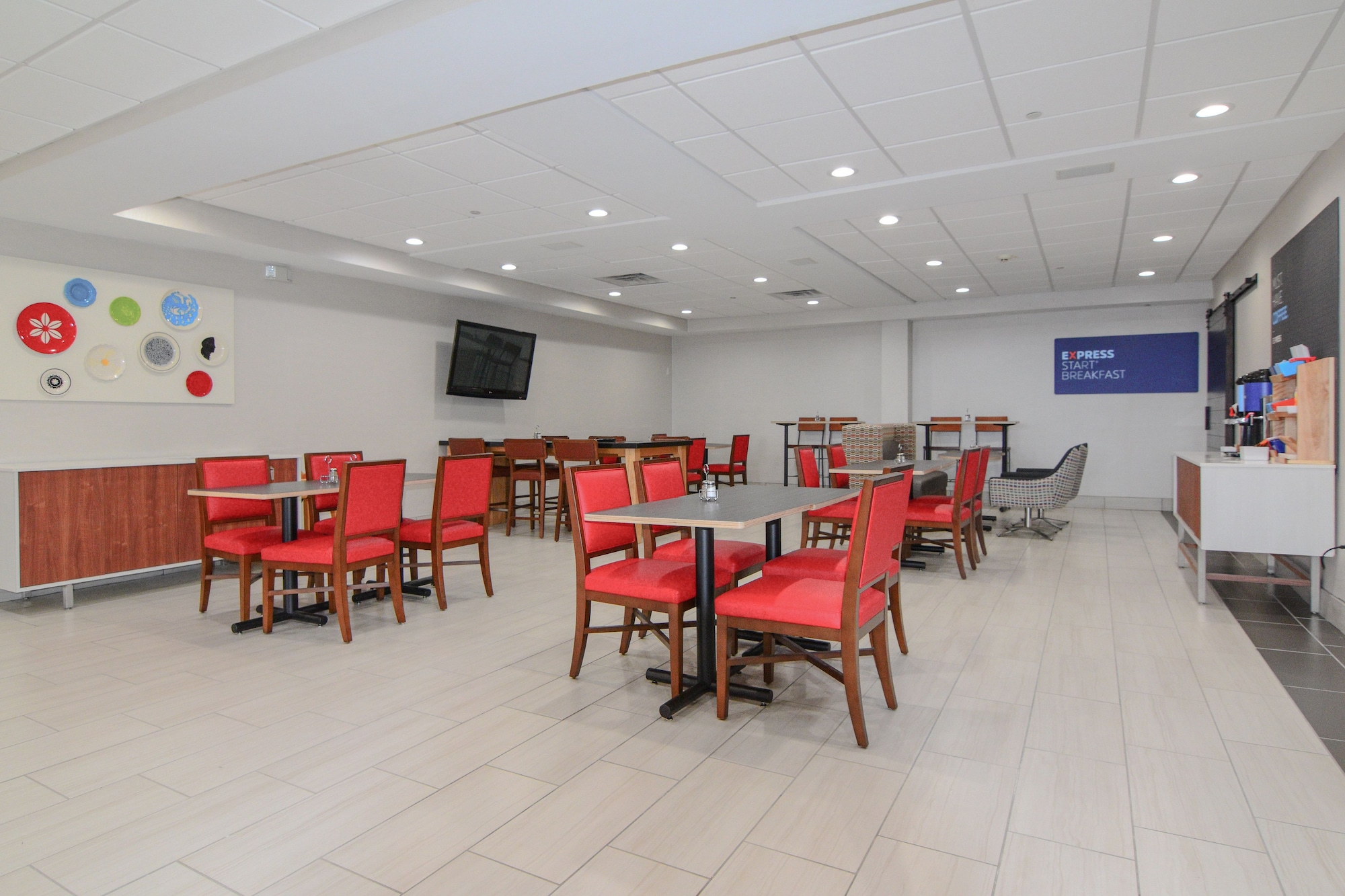 Holiday Inn Express & Suites Indianapolis Northwest