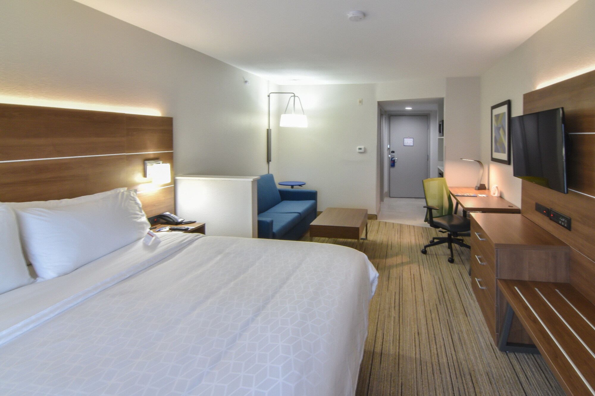 Holiday Inn Express & Suites Indianapolis Northwest