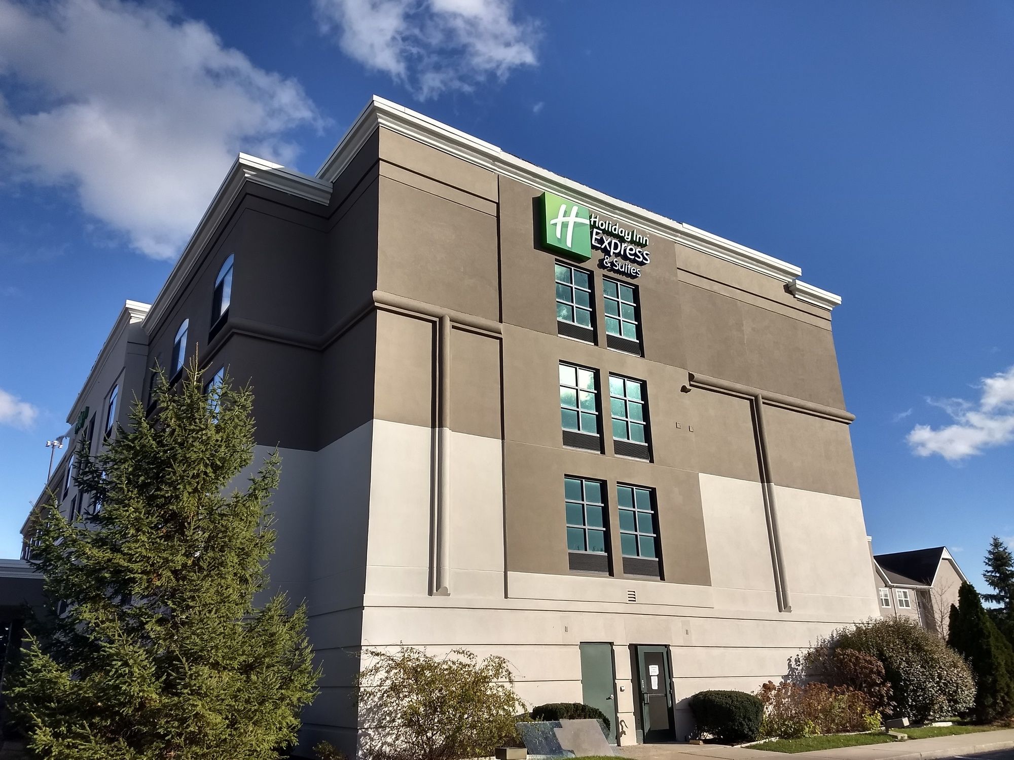Holiday Inn Express & Suites Indianapolis Northwest