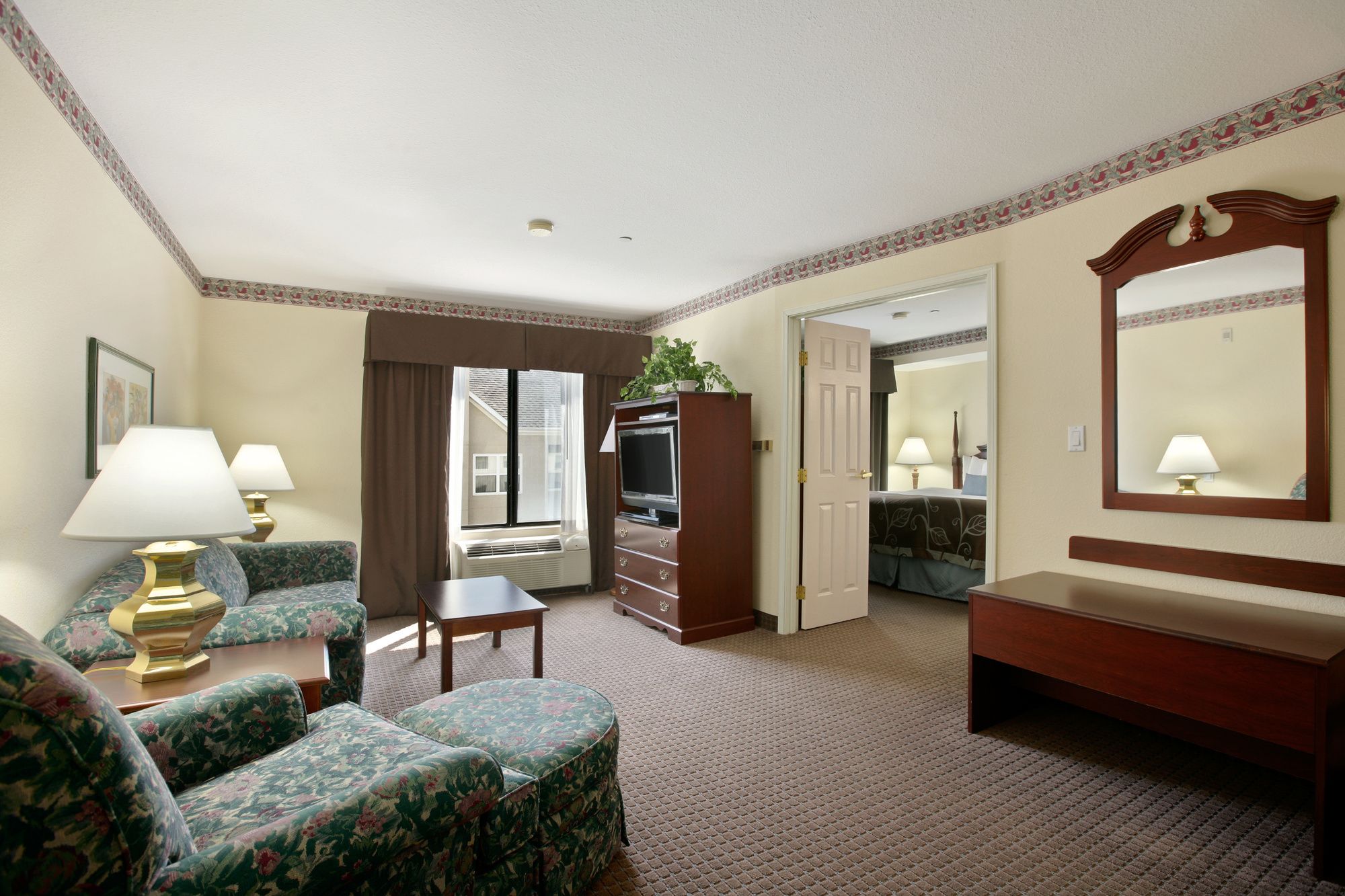 Holiday Inn Express & Suites Indianapolis Northwest