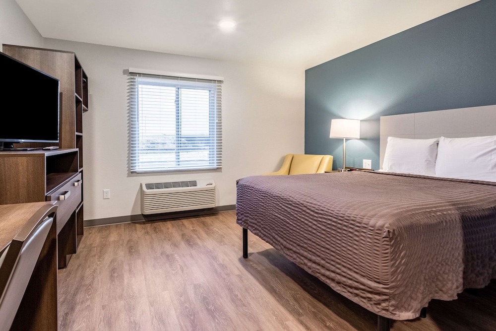 WoodSpring Suites Indianapolis Airport South