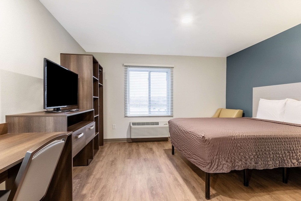 WoodSpring Suites Indianapolis Airport South