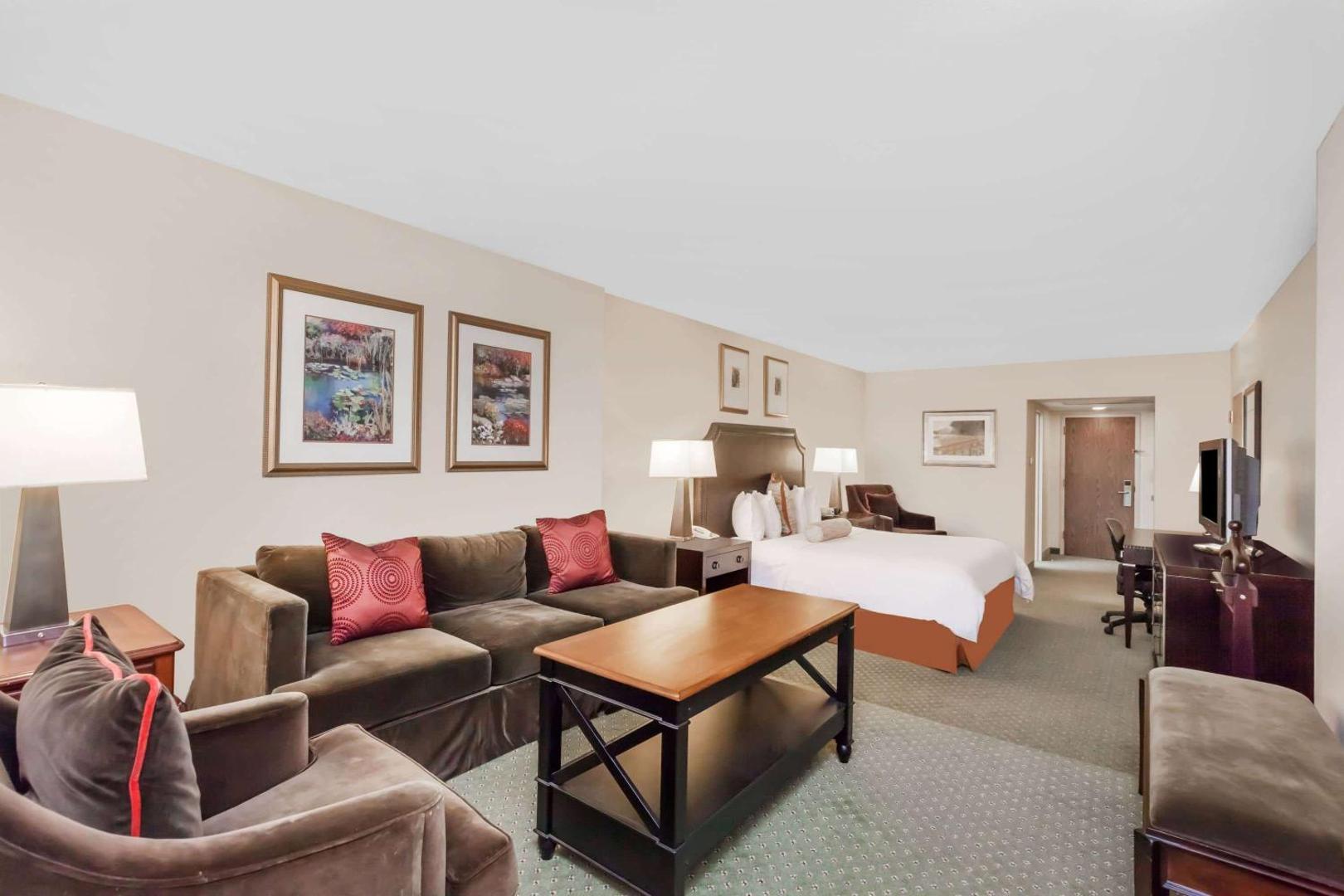 Wyndham Indianapolis West